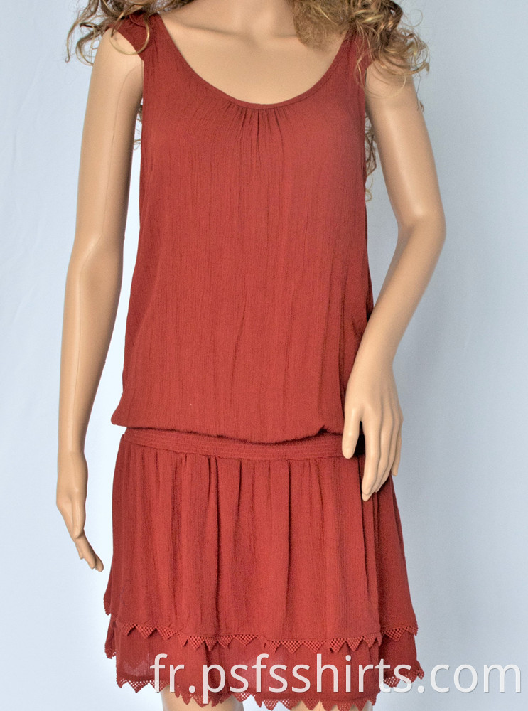 Sleeveless Knee-length dress